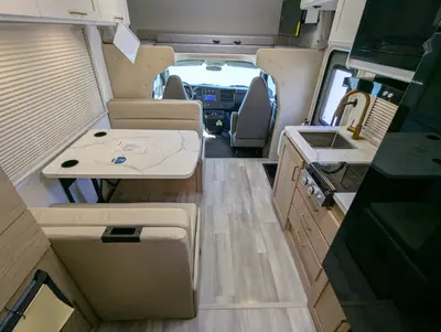 2027 Thor Motor Coach Four Winds photo 24