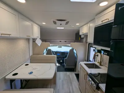 2027 Thor Motor Coach Four Winds photo 25