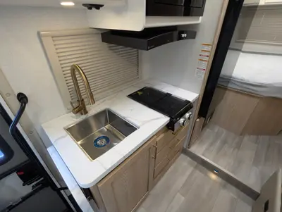 2027 Thor Motor Coach Four Winds photo 17