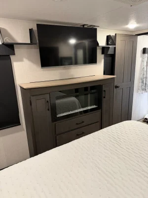 2025 VENTURE RV SPORTTREK 5 TOURING EDITION photo 7