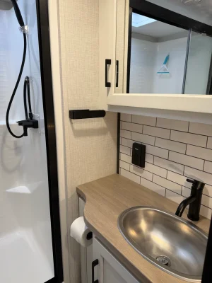 2025 VENTURE RV SPORTTREK 5 TOURING EDITION photo 12