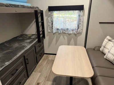 2025 VENTURE RV SPORTTREK 5 TOURING EDITION photo 23