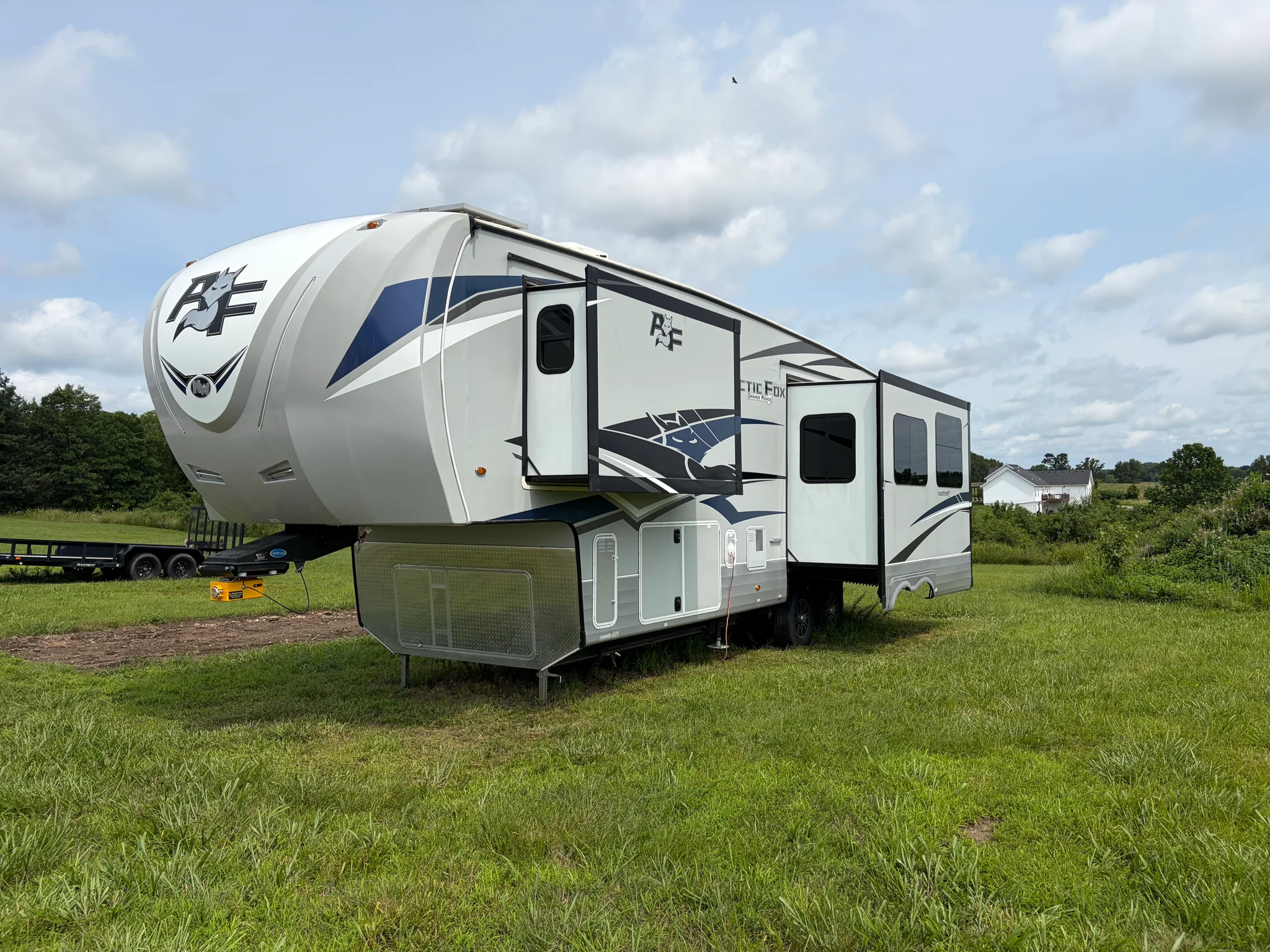 2024 NORTHWOOD MFG ARCTIC FOX GRANDE RONDE exterior