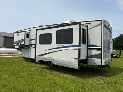 2024 NORTHWOOD MFG ARCTIC FOX GRANDE RONDE photo 2