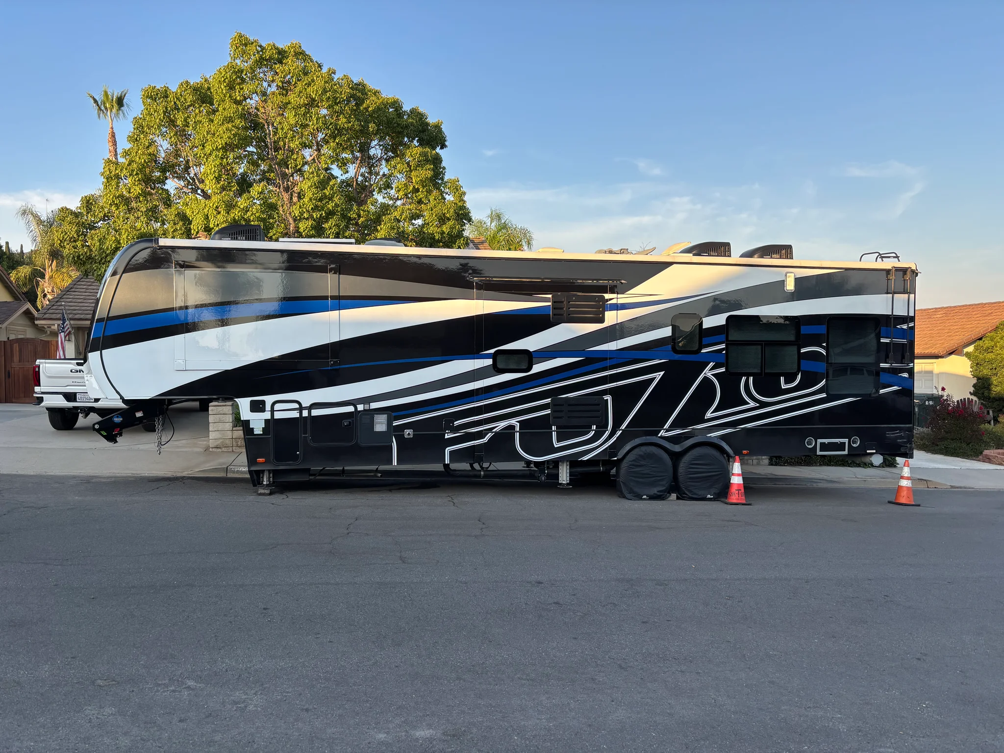 2020 KEYSTONE FUZION exterior