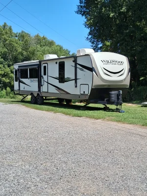 Used 2023 Forest River Wildwood Heritage Glen 308RL
