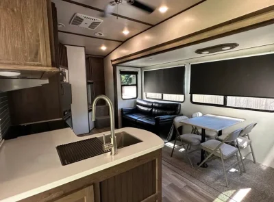 2019 FOREST RIVER WILDWOOD HERITAGE GLEN LTZ photo 4