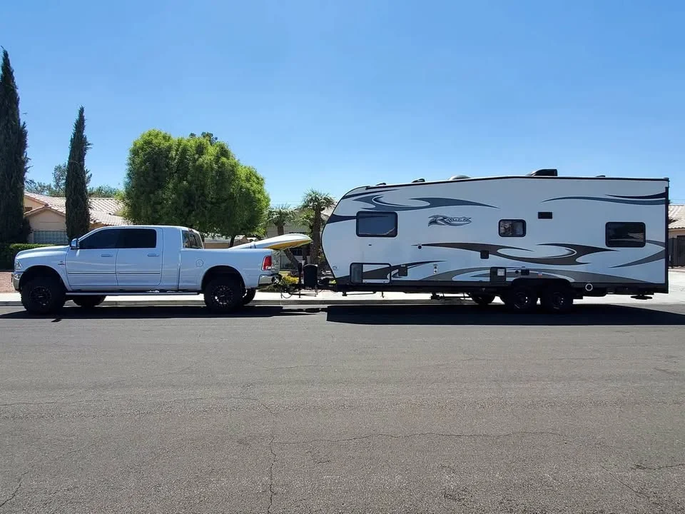 2019 RAGE'N FRONT BED exterior