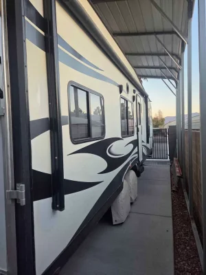 2019 RAGE'N FRONT BED photo 6