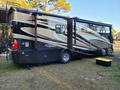 2014 TIFFIN MOTORHOMES ALLEGRO RED photo 2