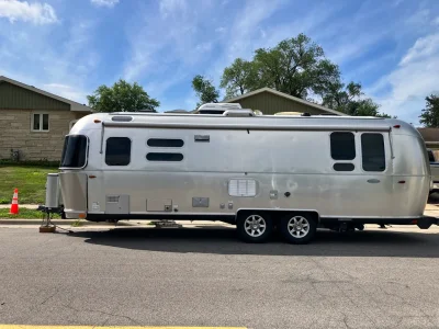 2016 AIRSTREAM FLYING CLOUD photo 9