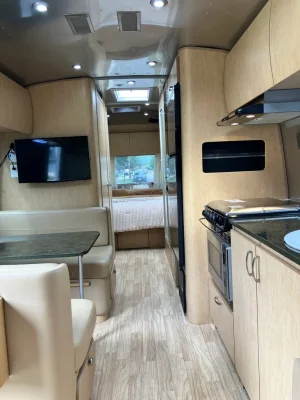 2016 AIRSTREAM FLYING CLOUD photo 16
