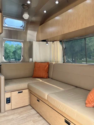 2016 AIRSTREAM FLYING CLOUD photo 11
