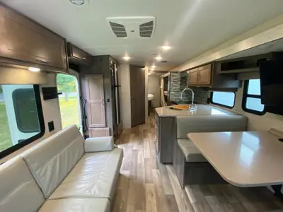 2022 Winnebago Sunstar photo 21