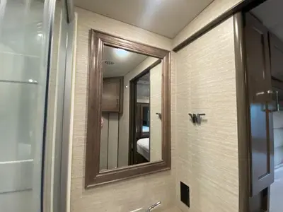 2022 Winnebago Sunstar photo 45