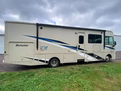 2022 Winnebago Sunstar photo 12