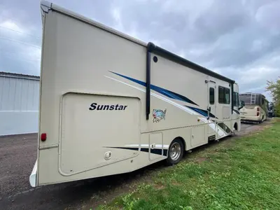 2022 Winnebago Sunstar photo 11
