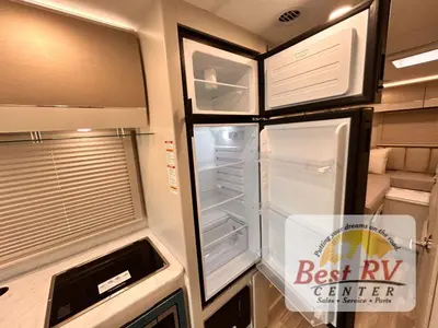 2027 Thor Motor Coach Vegas photo 32