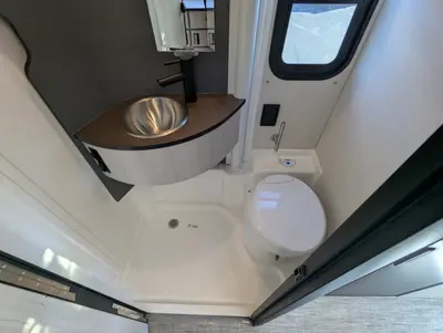 2027 Winnebago Elora photo 19