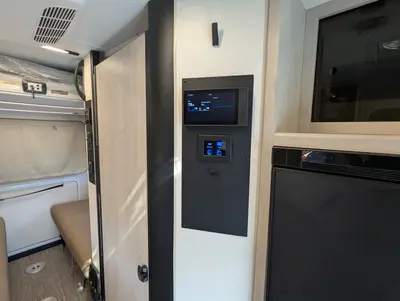 2027 Winnebago Elora photo 18