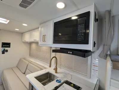 2027 Thor Motor Coach Four Winds photo 14