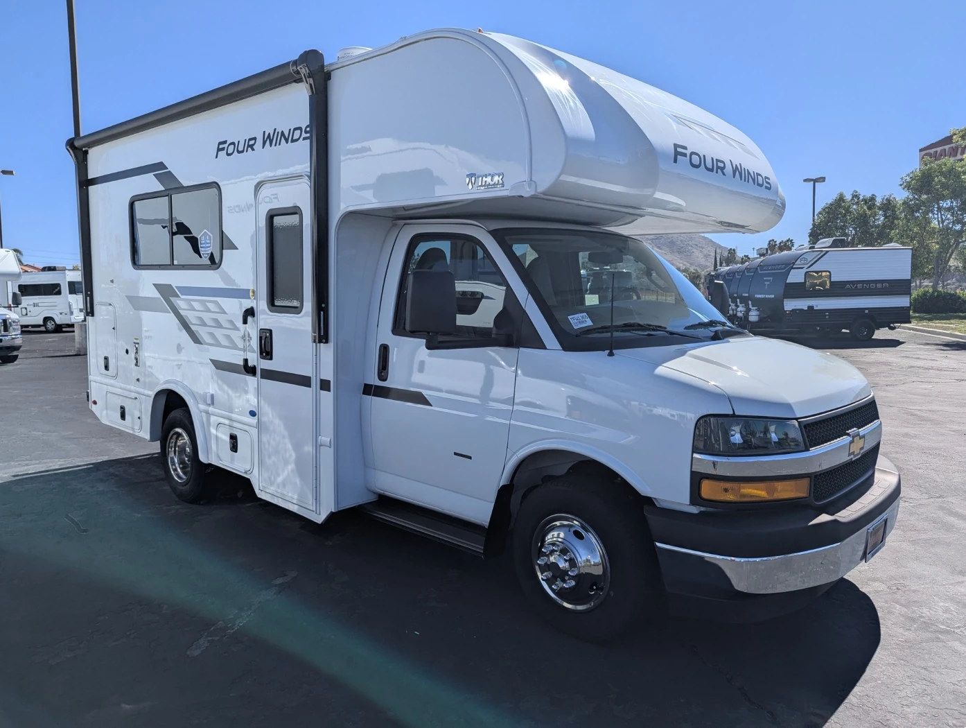 2027 Thor Motor Coach Four Winds exterior