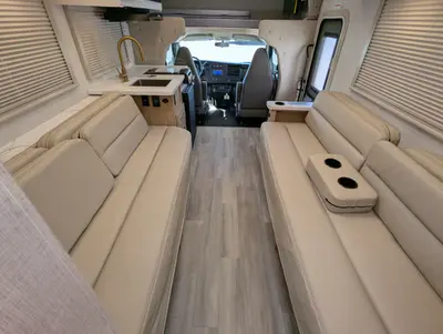2027 Thor Motor Coach Four Winds photo 22