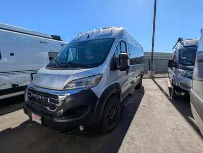 2027 Thor Motor Coach Tellaro photo 3