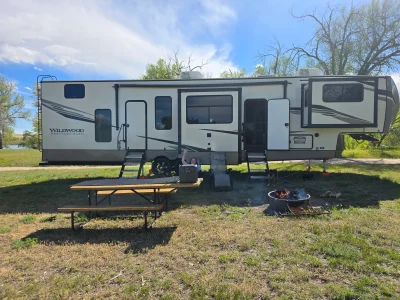 Used 2022 Forest River Wildwood Heritage Glen 378FL