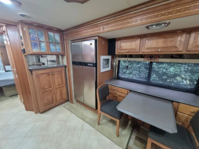 2009 TIFFIN MOTORHOMES PHAETON photo 13
