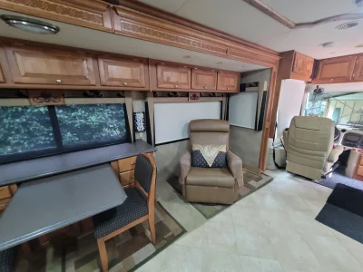 2009 TIFFIN MOTORHOMES PHAETON photo 15