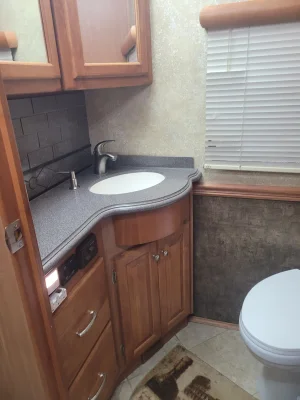 2009 TIFFIN MOTORHOMES PHAETON photo 21