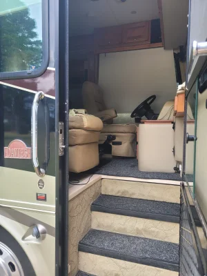 2009 TIFFIN MOTORHOMES PHAETON photo 10