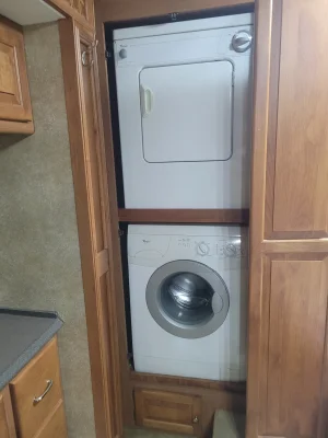 2009 TIFFIN MOTORHOMES PHAETON photo 22