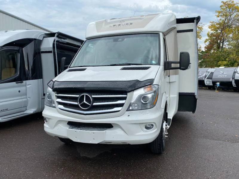 2018 Leisure Travel Unity exterior