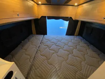 2025 Airstream Rangeline photo 26