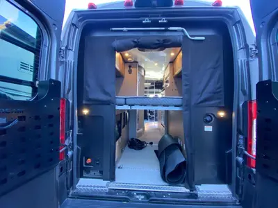2025 Airstream Rangeline photo 7