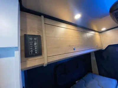 2025 Airstream Rangeline photo 27