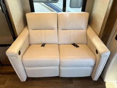 2020 Tiffin Motorhomes Wayfarer photo 26