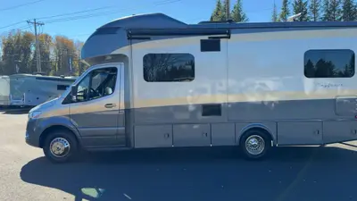 2020 Tiffin Motorhomes Wayfarer photo 9