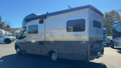 2020 Tiffin Motorhomes Wayfarer photo 10