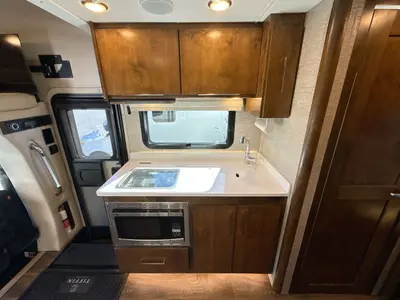 2020 Tiffin Motorhomes Wayfarer photo 35