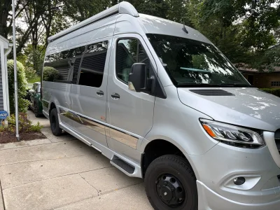 2023 GRECH RV TERRENO-ION AWD photo 3