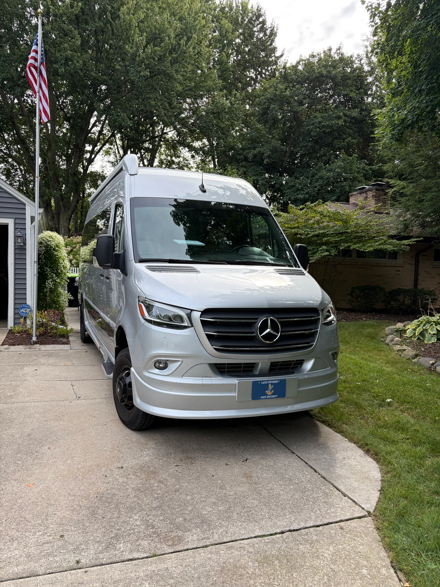 2023 GRECH RV TERRENO-ION AWD exterior