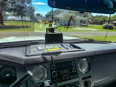 2012 LANCE 1172 TRUCK CAMPER photo 8