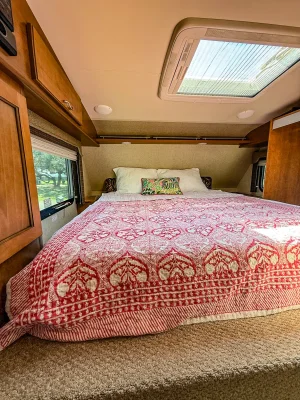 2012 LANCE 1172 TRUCK CAMPER photo 16