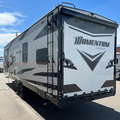 2023 Grand Design Momentum photo 5