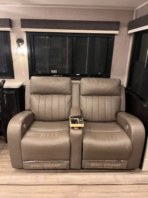 2021 JAYCO PINNACLE photo 4
