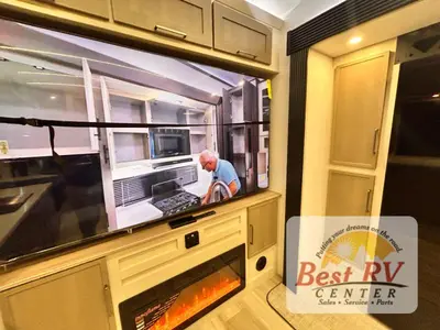 2027 Forest River Wildwood Heritage Glen photo 28