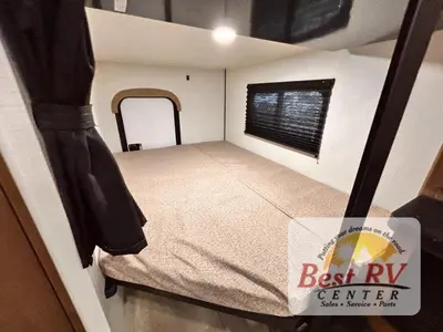 2027 Keystone Bullet Crossfire photo 39